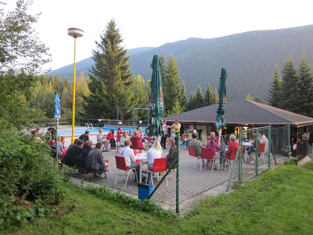 Hotel U Prehrady Moravka Luaran gambar